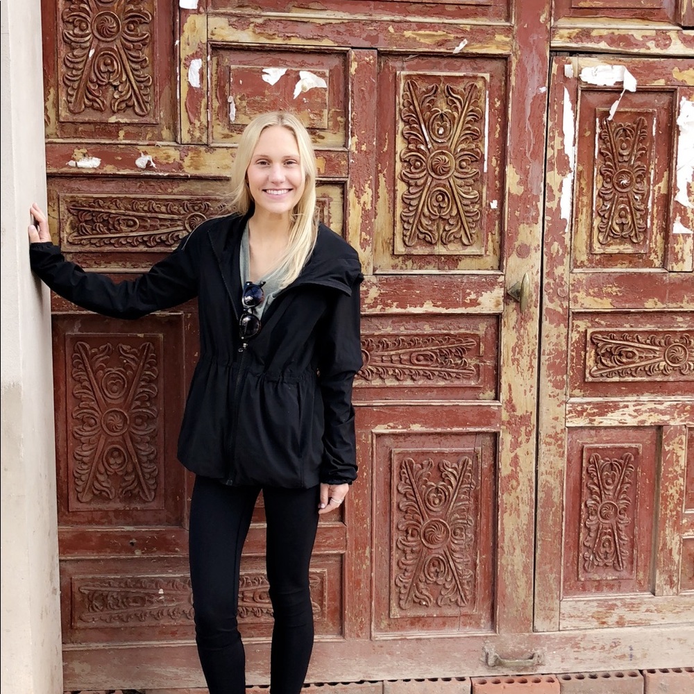 Meet your Posher, Brooke